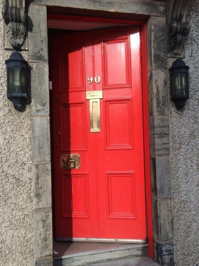 John Buchan House, 피블스 외부 사진