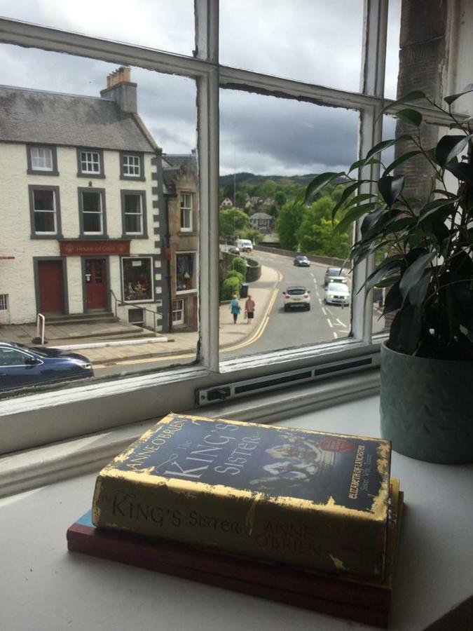 John Buchan House, 피블스 외부 사진