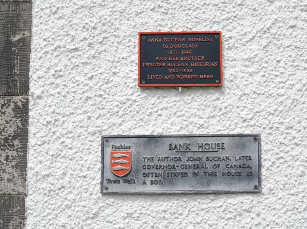 John Buchan House, 피블스 외부 사진